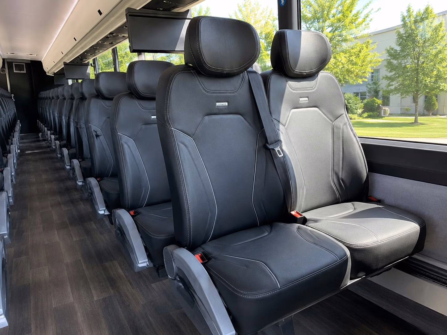 booking bronx bridal party transportation that runs on your schedule